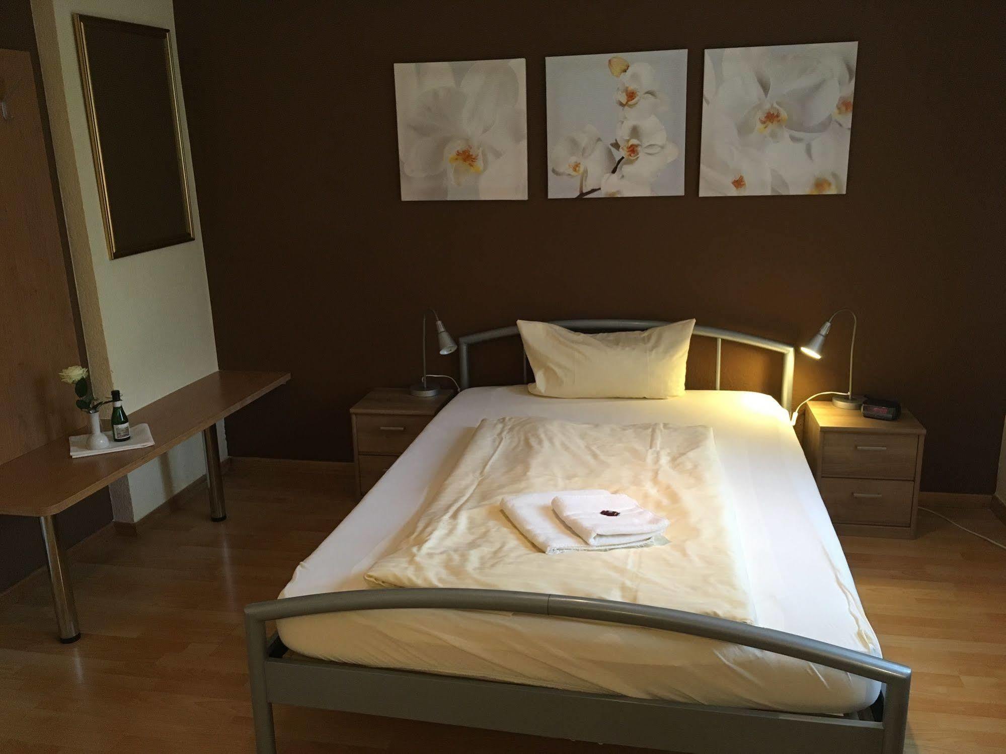 טרייר Schroeders Stadtwaldhotel מראה חיצוני תמונה