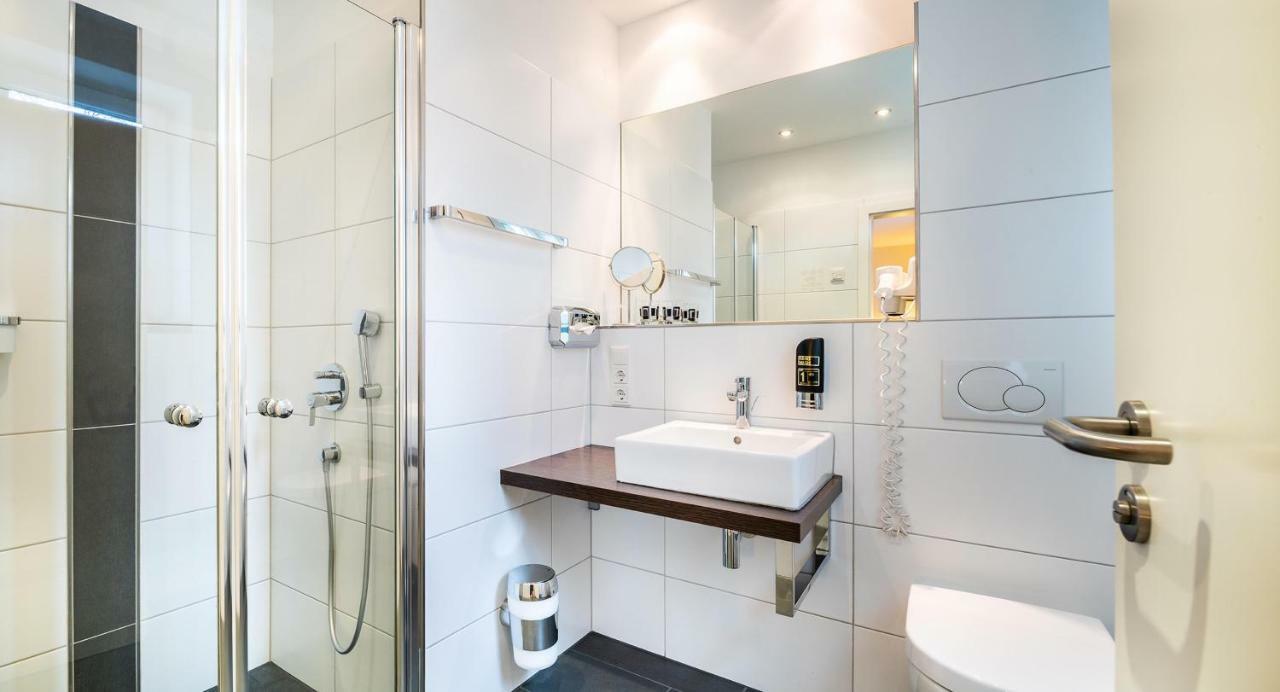 טרייר Schroeders Stadtwaldhotel מראה חיצוני תמונה